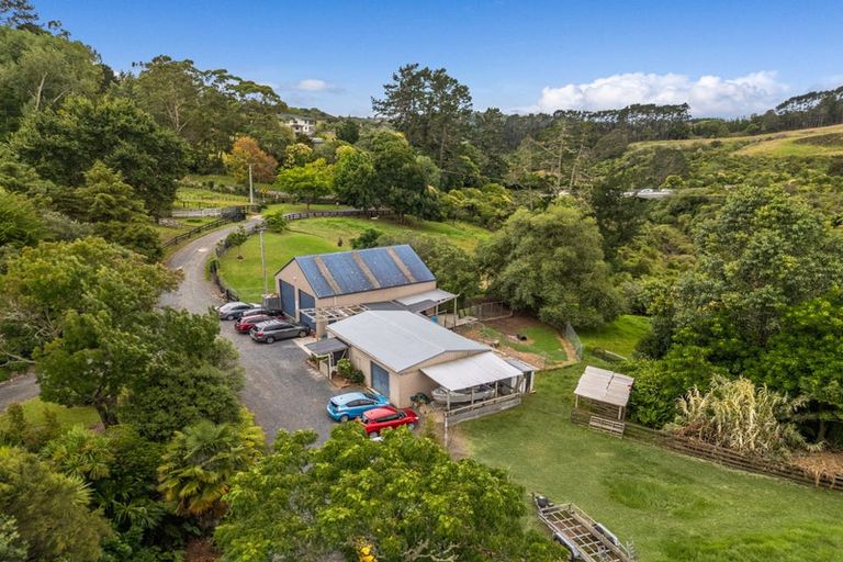 Photo of property in 253 Whitford Road, Shamrock Park, Howick, 2571