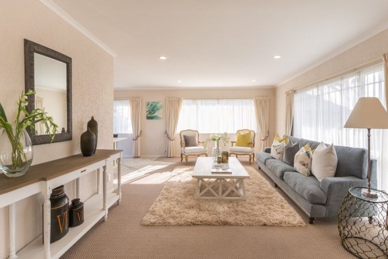 Photo of property in 9 Trovare Place, Golflands, Auckland, 2013