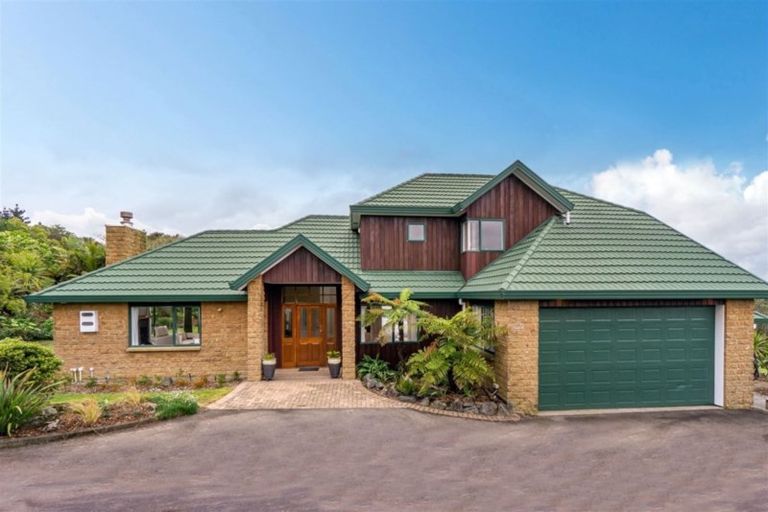 Photo of property in 105 Polo Prince Drive, Totara Park, Manurewa, 2576