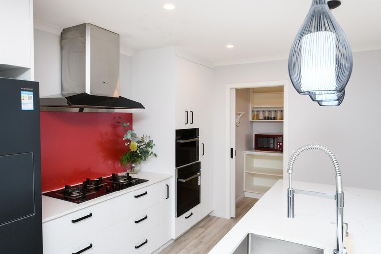 Photo of property in 55 Vaucluse Heights, Fitzherbert, Palmerston North, 4410