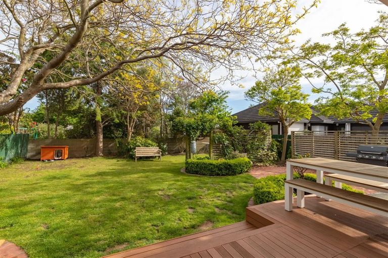 Photo of property in 51 Pohutukawa Street, Woburn, Lower Hutt, 5010