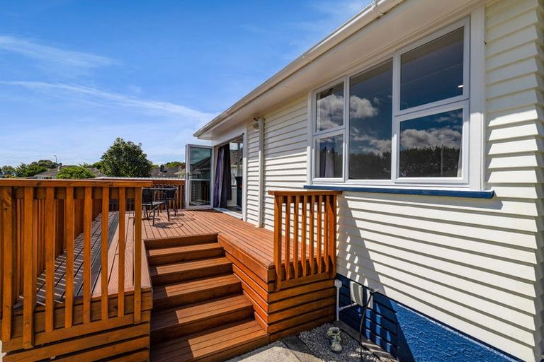 Photo of property in 6 Malone Place, Hawera, 4610