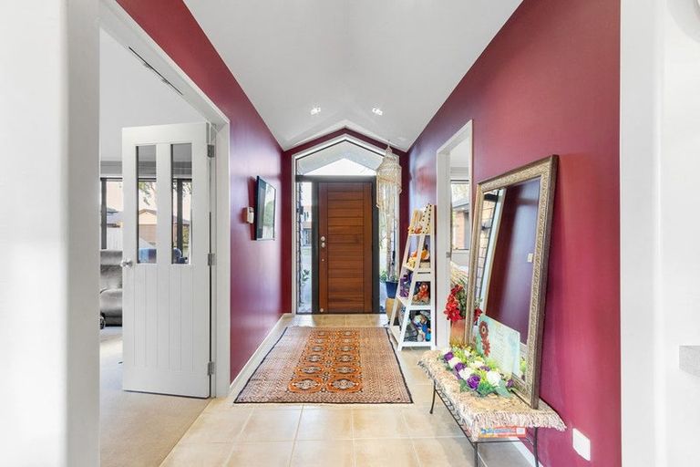 Photo of property in 14 Wiltshire Drive, Huntington, Hamilton, 3210