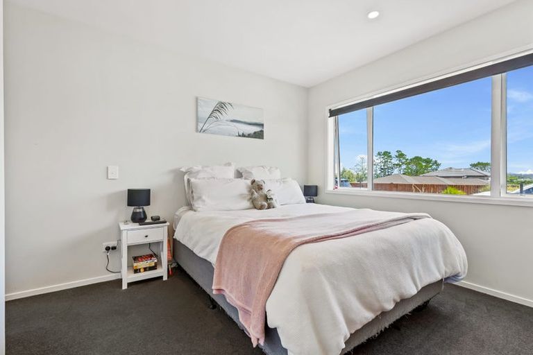 Photo of property in 48 Accolage Boulevard, Kumeu, 0810