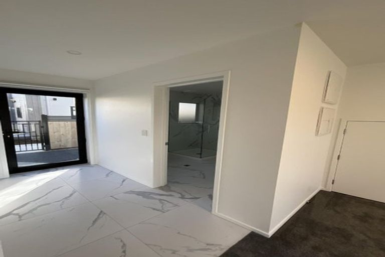 Photo of property in 3/231 Marine Parade, Seatoun, Wellington, 6022