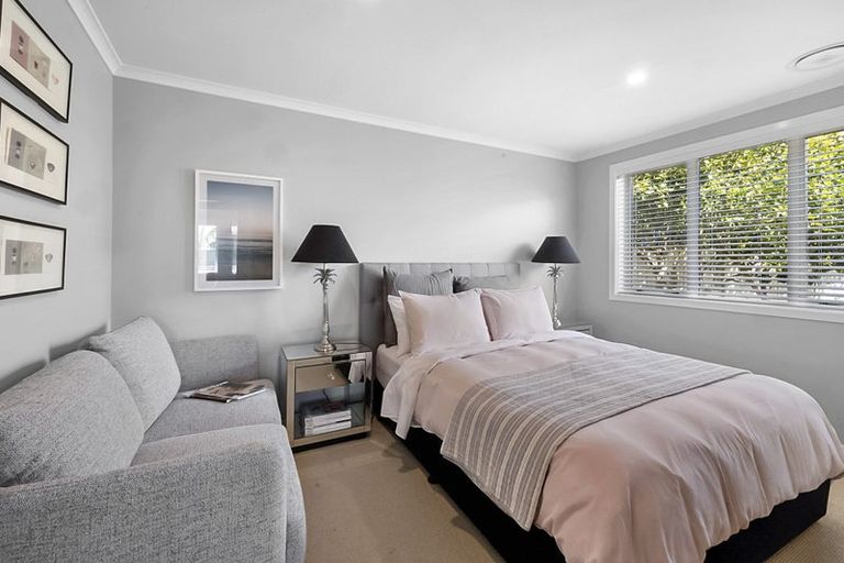 Photo of property in 14d Chilman Street, Strandon, New Plymouth, 4312