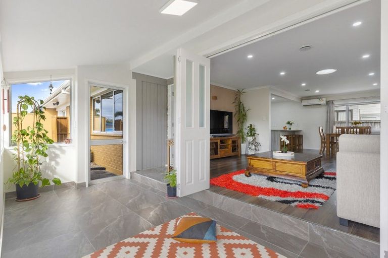 Photo of property in 2/15 Vivian Wilson Drive, Eastern Beach, Auckland, 2012