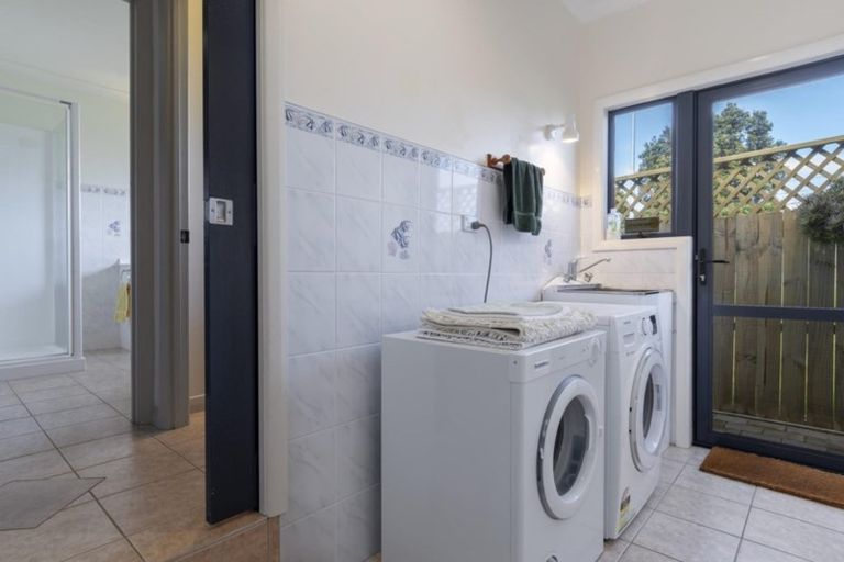 Photo of property in 15 La Colina Place, Bethlehem, Tauranga, 3110