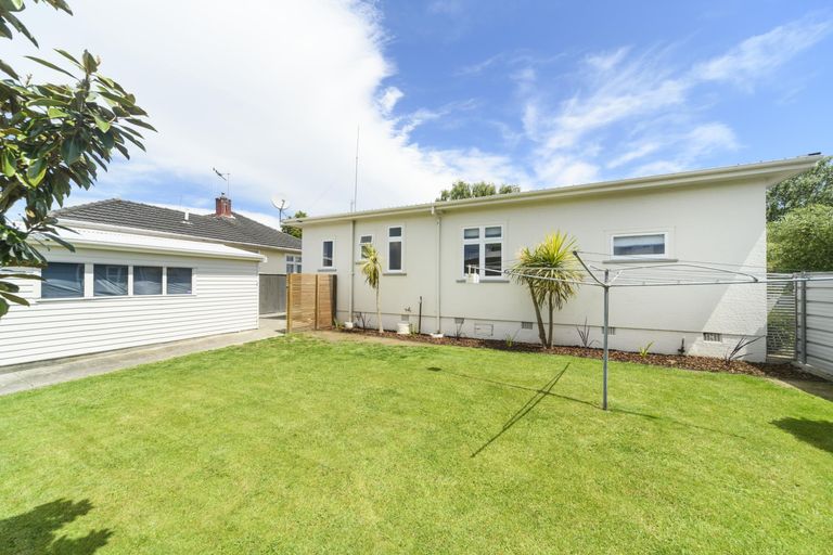 Photo of property in 95 Churchill Avenue, Hokowhitu, Palmerston North, 4410