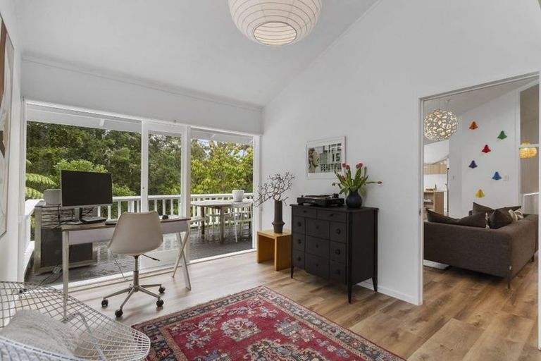 Photo of property in 21 Vienna Place, Birkenhead, Auckland, 0626