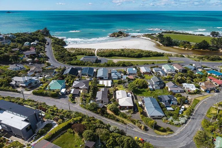Photo of property in 17 Seaview Road, Brighton, Dunedin, 9035