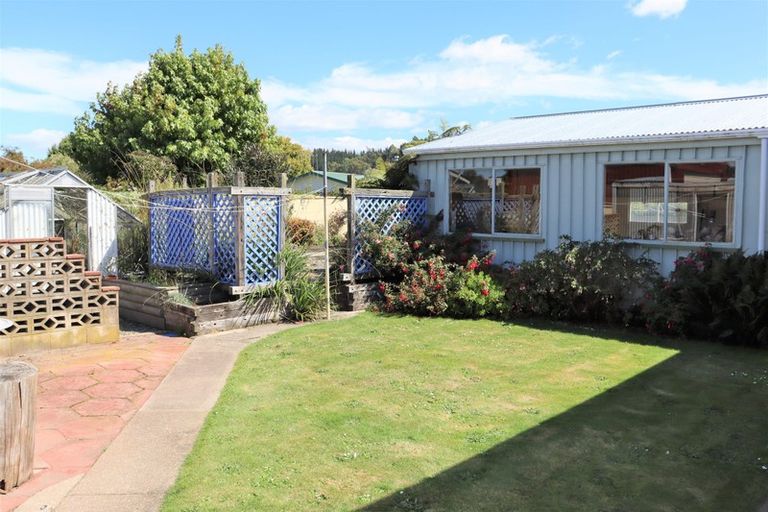 Photo of property in 13 Balmoral Street, Oamaru North, Oamaru, 9400