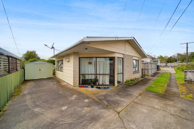 Photo of property in 17 Upjohn Street, Brooklands, New Plymouth, 4310