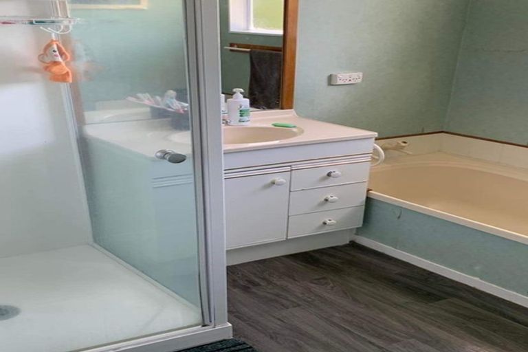 Photo of property in 27 Spargo Road, Massey, Auckland, 0614