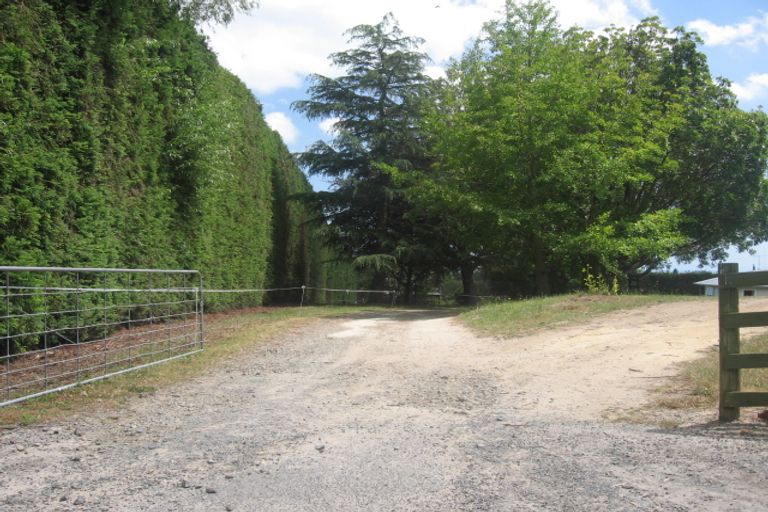 Photo of property in 1979 Old Coach Road, Pukehina, Te Puke, 3186