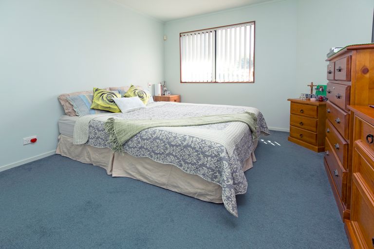 Photo of property in 32 Red Hibiscus Road, Stanmore Bay, Whangaparaoa, 0932