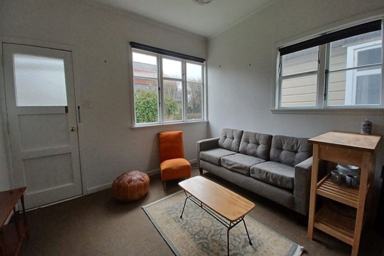 Photo of property in 51 Endeavour Street, Lyall Bay, Wellington, 6022