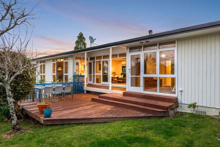 Photo of property in 23 Gretel Place, Hillcrest, Auckland, 0627