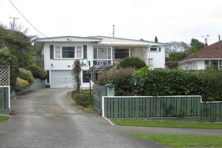 Photo of property in 29 Kawiu Road, Levin, 5510