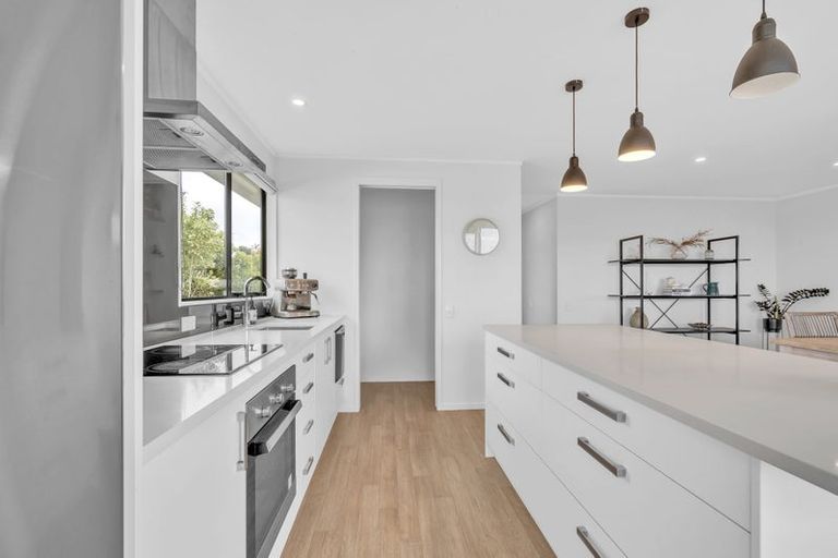 Photo of property in 8 Awatere Place, Snells Beach, 0920