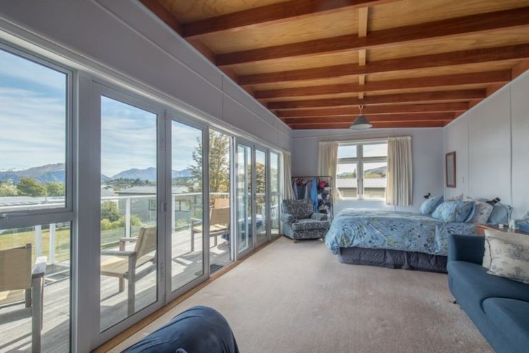 Property details for 145 Warren Street, Wanaka, 9305