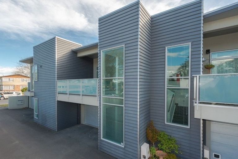 Photo of property in 2/21 Wellington Street, Hamilton East, Hamilton, 3216