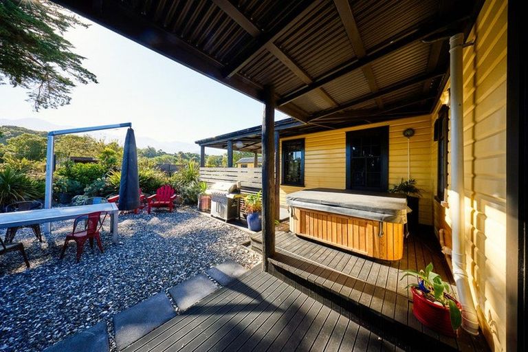 Photo of property in 5 Old Beach Road, Hapuku, Kaikoura, 7371
