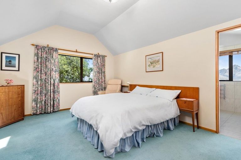 Photo of property in 15 Belfast Terrace, Queenstown, 9300