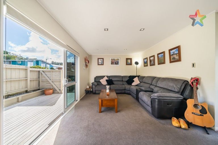 Photo of property in 7 Acacia Avenue, Maungaraki, Lower Hutt, 5010