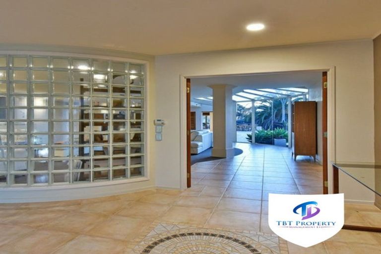 Photo of property in 65 Harry Dreadon Road, Opaheke, Papakura, 2584