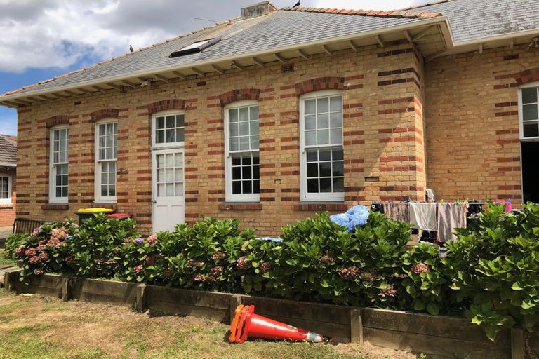 Photo of property in 25 Montilla Place, Manurewa, Auckland, 2102