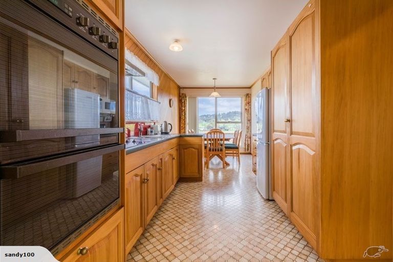 Photo of property in 104 Lantana Road, Green Bay, Auckland, 0604