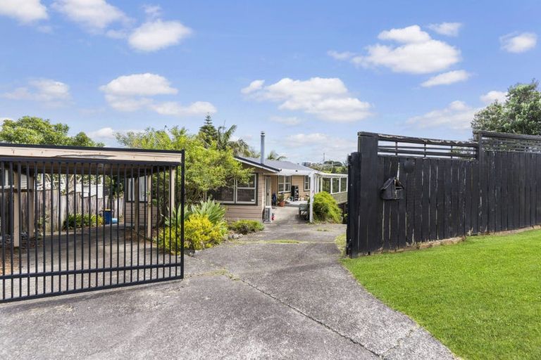 Photo of property in 11 Sycamore Drive, Sunnynook, Auckland, 0620
