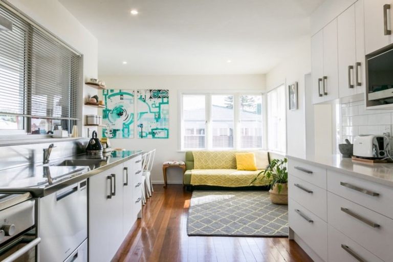 Photo of property in 5 Worcester Street, Taradale, Napier, 4112