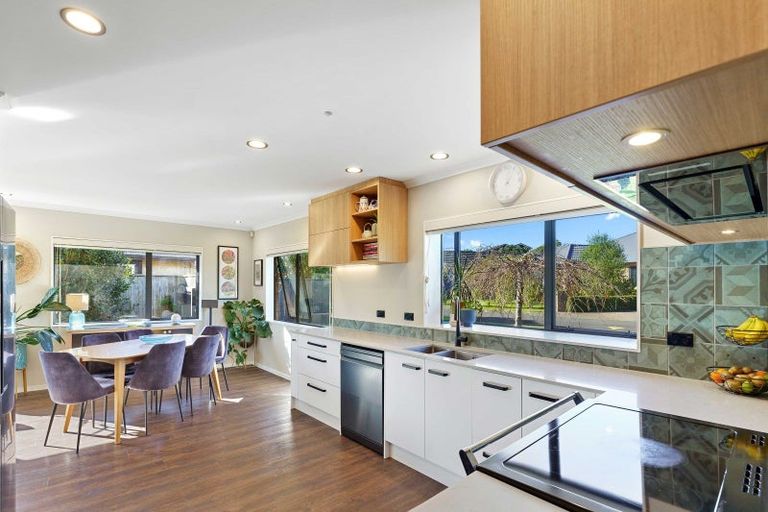 Photo of property in 28 Rifleman Lane, Paraparaumu Beach, Paraparaumu, 5032