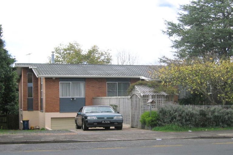 Photo of property in 151 Waimumu Road, Massey, Auckland, 0614