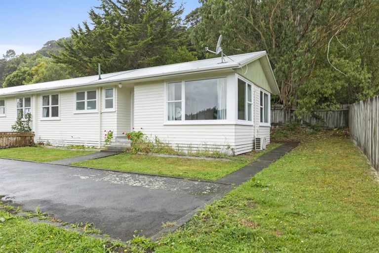 Photo of property in 10d Bull Avenue, Wainuiomata, Lower Hutt, 5014