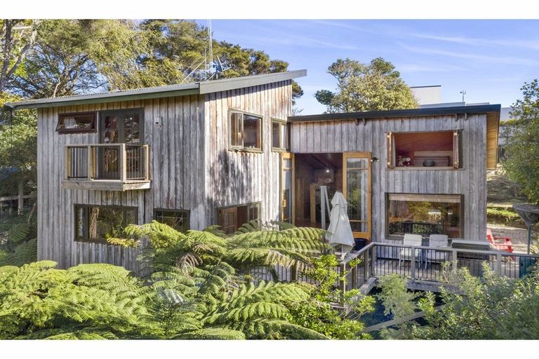 Photo of property in 104 Greenslade Road, Raglan, 3295