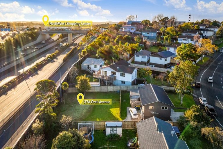 Photo of property in 37a Oreil Avenue, West Harbour, Auckland, 0618