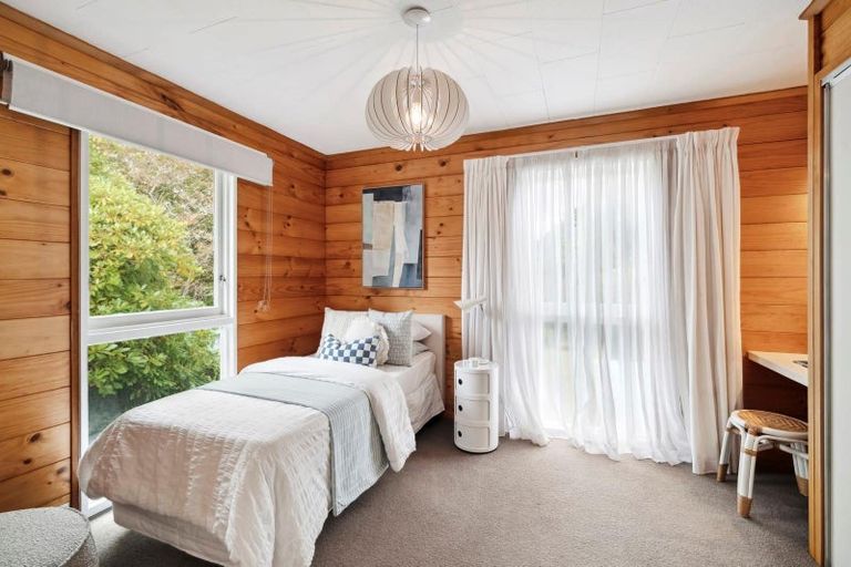 Photo of property in 44 Grand Vue Road, Kawaha Point, Rotorua, 3010