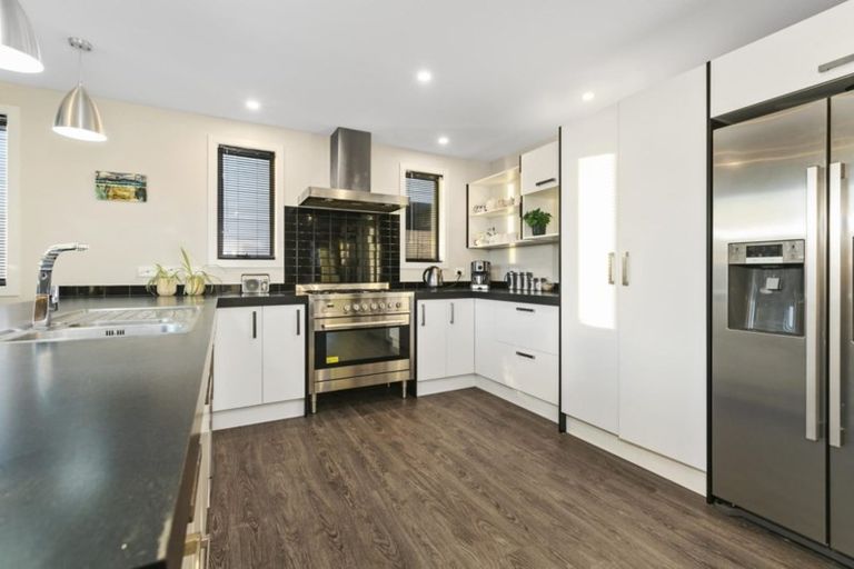 Photo of property in 16 Gyle Place, Pyes Pa, Tauranga, 3112