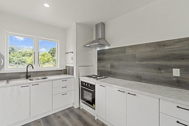 Photo of property in 51 Velvet Crescent, Otara, Auckland, 2023