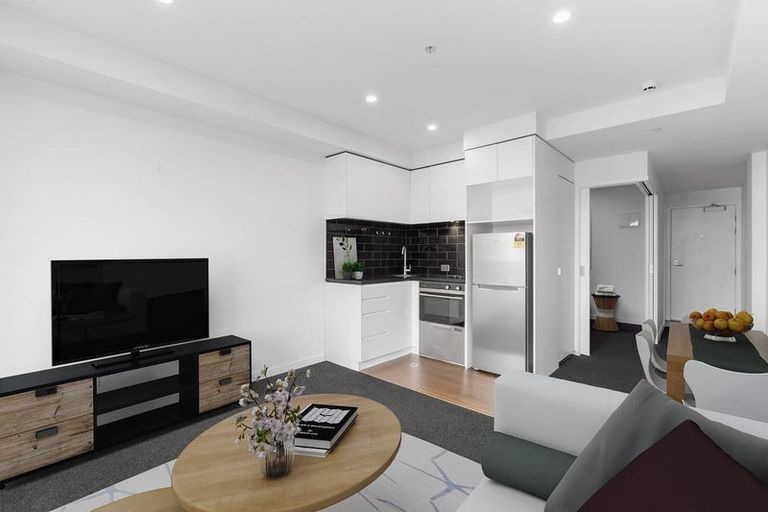 Photo of property in Alpha Apartments, 202/4 Elizabeth Street, Mount Victoria, Wellington, 6011