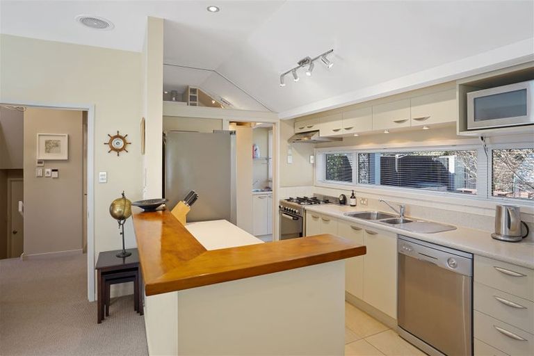 Photo of property in 1/18 Coldstream Court, Ilam, Christchurch, 8041