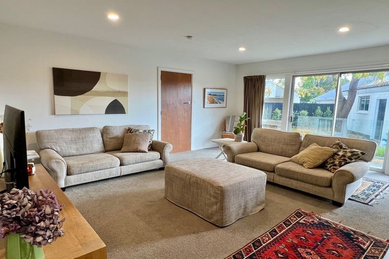 Photo of property in 145 Avonhead Road, Avonhead, Christchurch, 8042