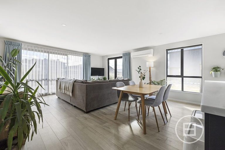 Photo of property in 16 Soudley Court, Jacks Point, Queenstown, 9371