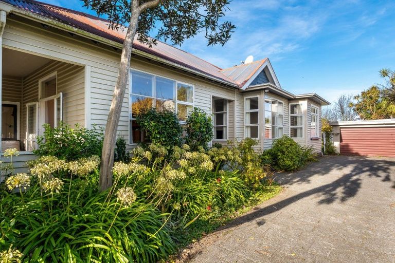 Photo of property in 78 Weston Road, St Albans, Christchurch, 8052