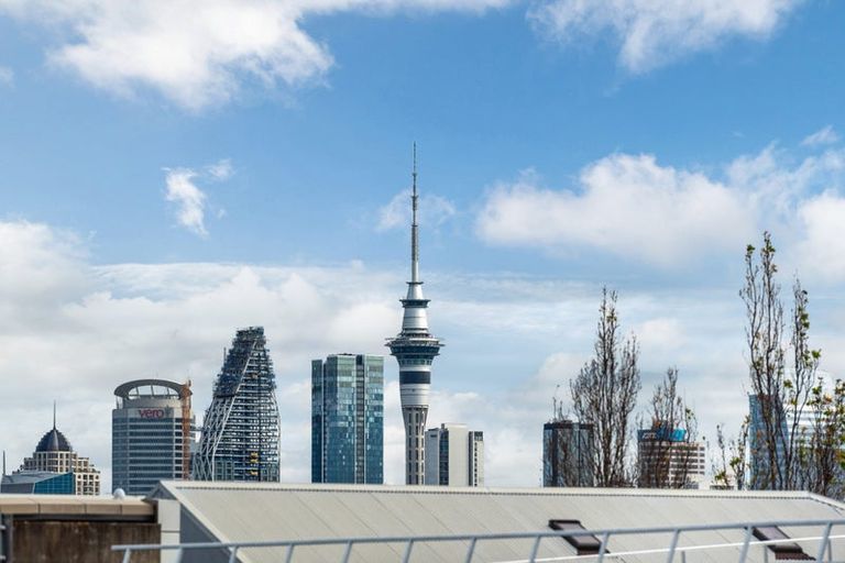 Photo of property in 1b/4 Fleet Street, Devonport, Auckland, 0624