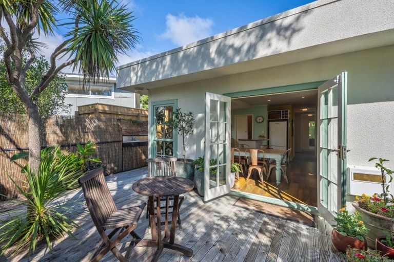 Photo of property in 42 Poplar Avenue, Raumati South, Paraparaumu, 5032