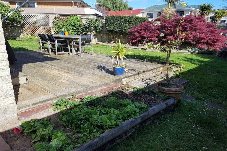 Photo of property in 1/10 Everingham Place, Sunnyhills, Auckland, 2010